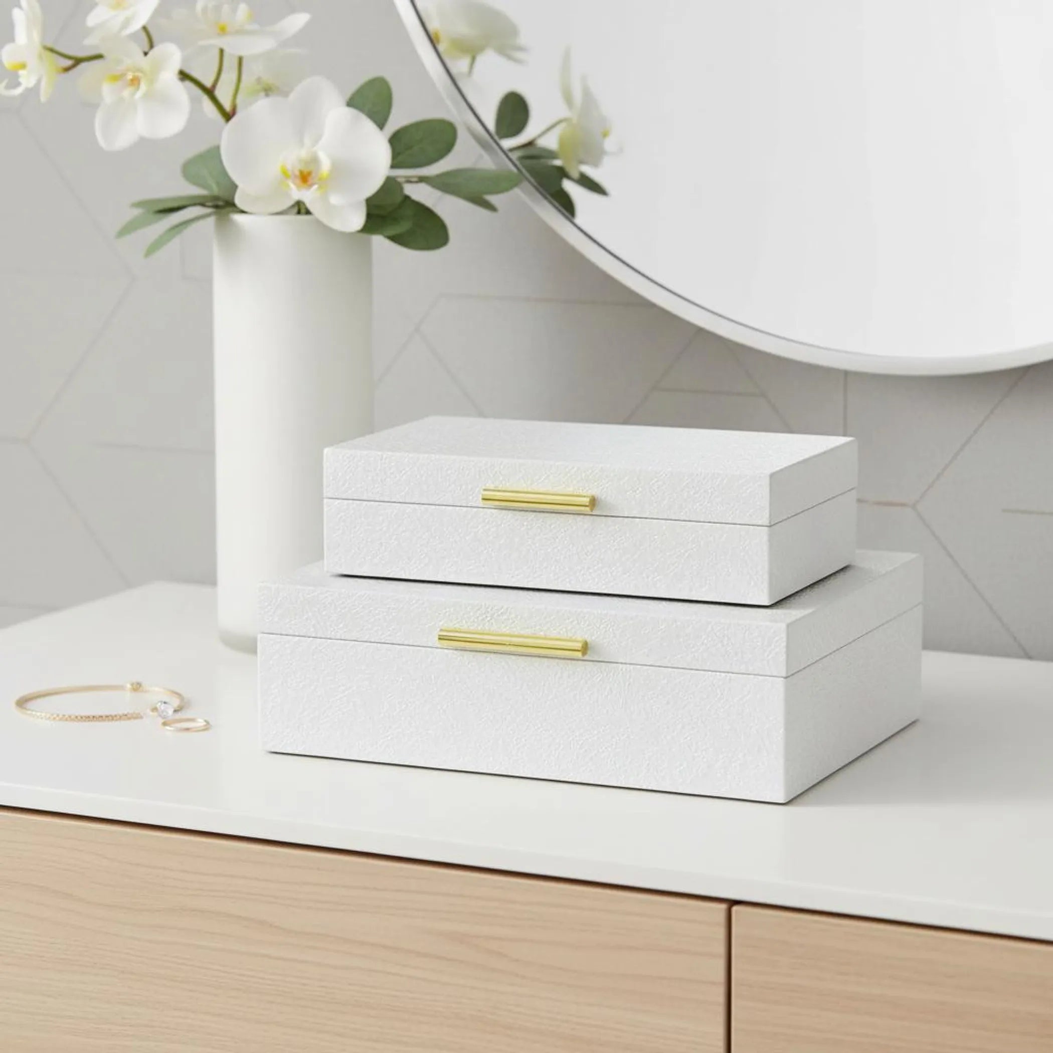 nesting boxes with lids